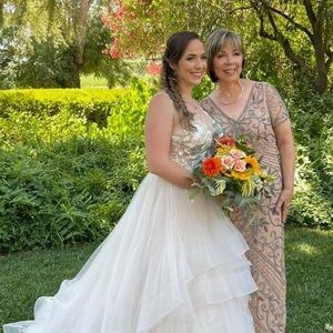 Meet your Posher, Debi